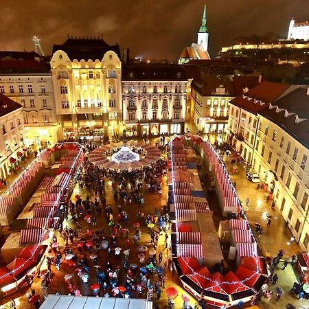 Cozy, Bright Room With Free Parking Pressburg Exterior foto