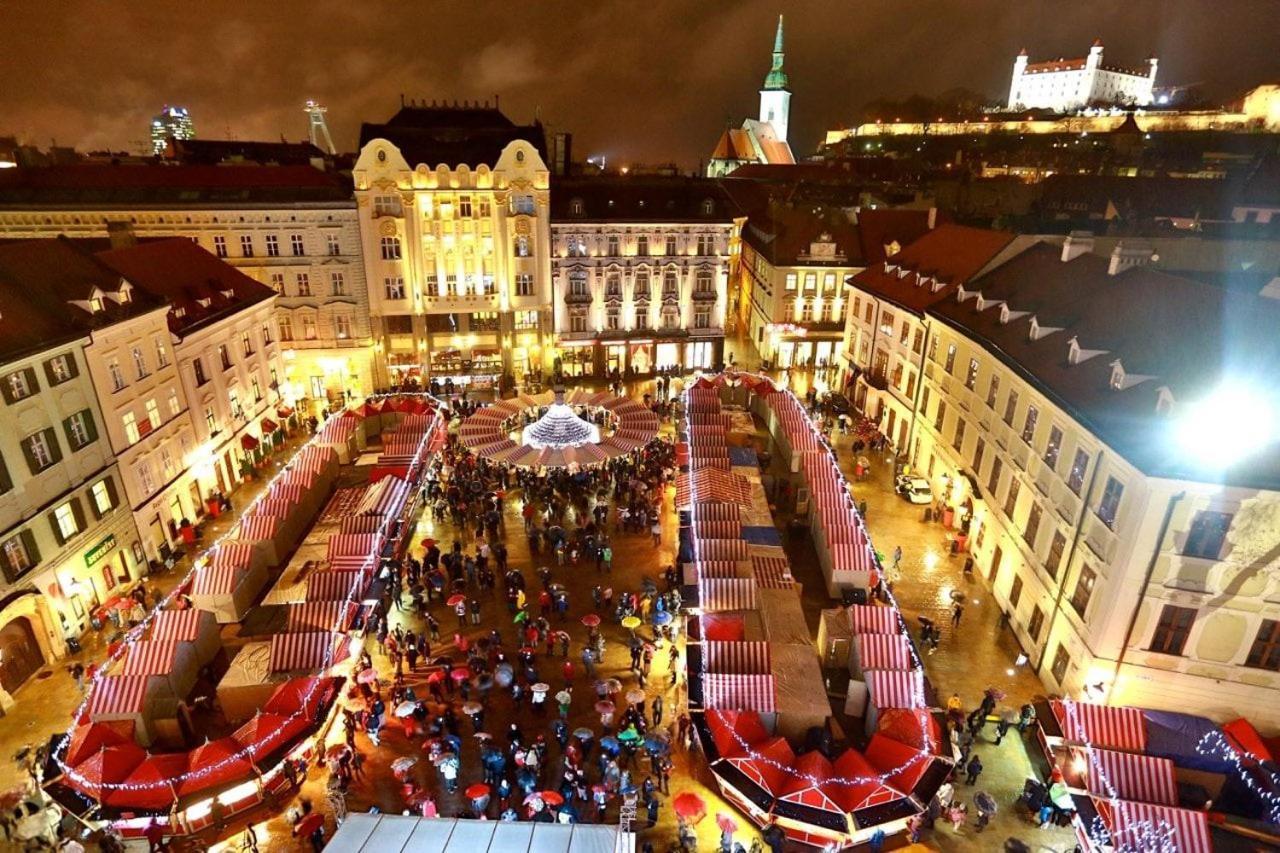 Cozy, Bright Room With Free Parking Pressburg Exterior foto